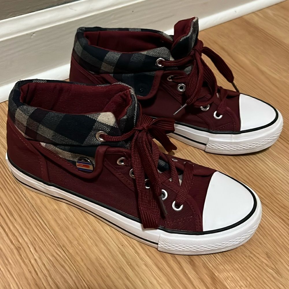 BOYS GUOAN STAR SHOES